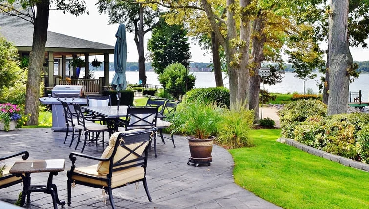 outdoor living trends in Lake Norman